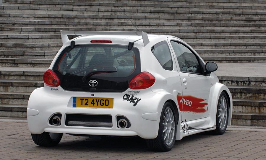  Toyota Aygo Crazy 2008 года  (фото 14 из 16)